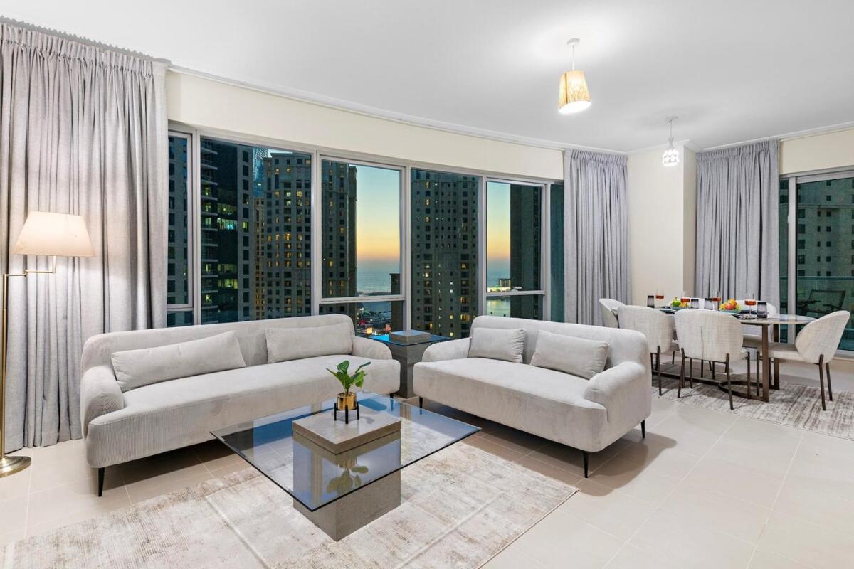 First Class 1br Spectacular Wheel Of Apartment